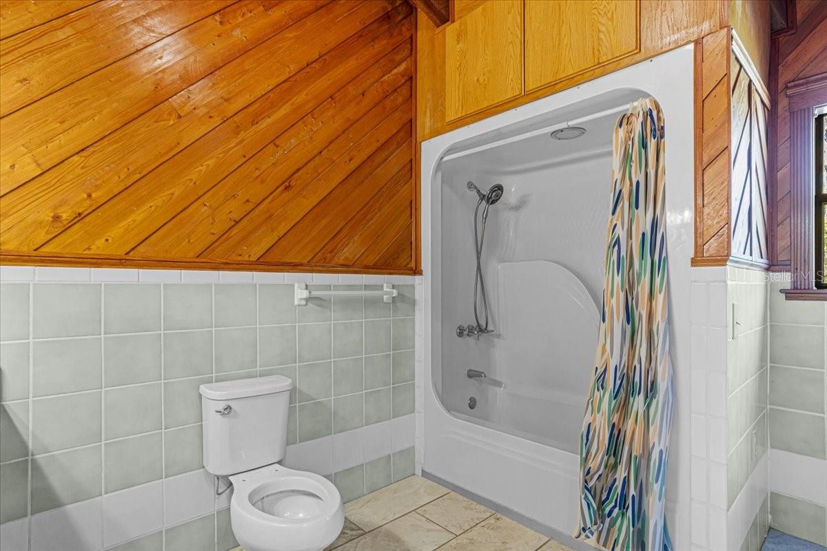 Image 24 of 57 For 6725 68th Drive