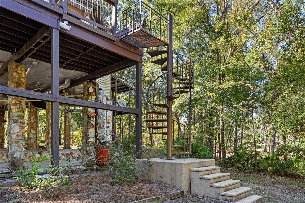 Image 5 of 57 For 6725 68th Drive