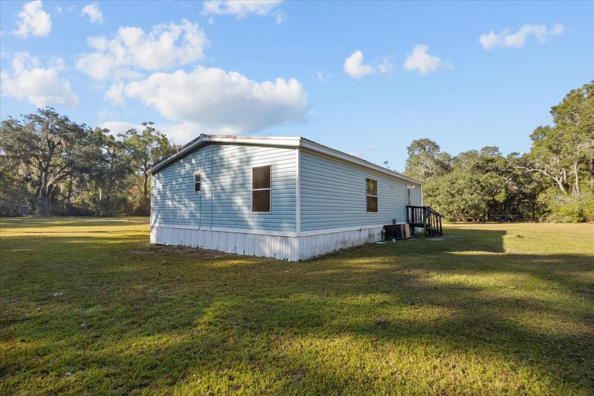 Image 23 of 38 For 9051 125th Lane