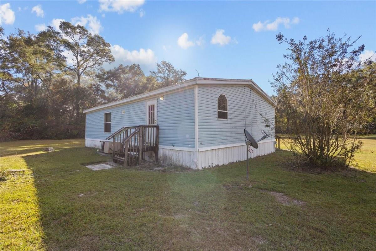 Image 25 of 38 For 9051 125th Lane