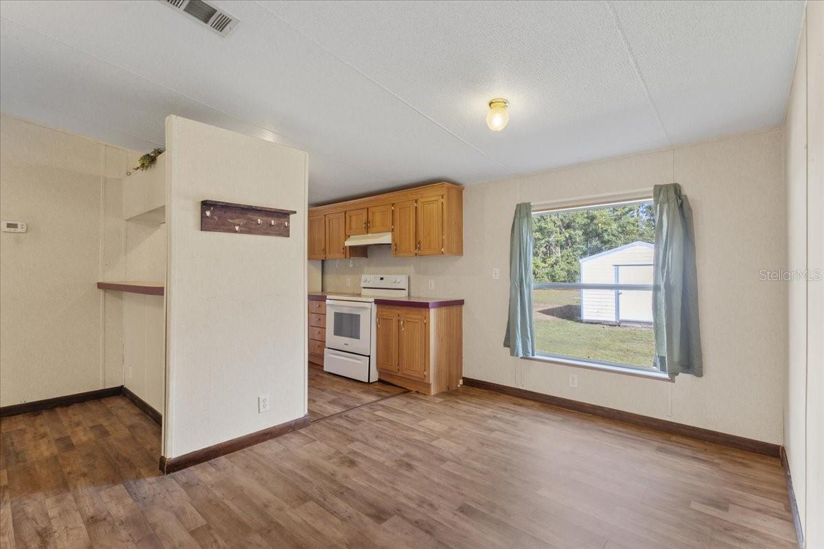 Image 6 of 38 For 9051 125th Lane