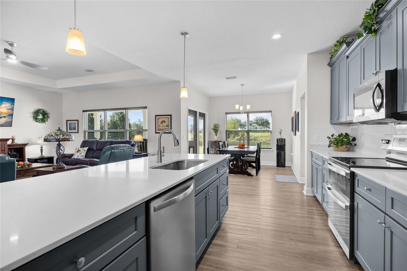 Image 12 of 39 For 10172 98th Path