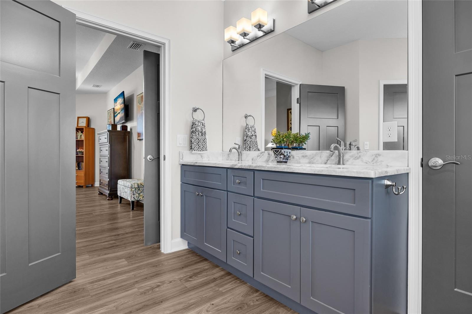 Image 19 of 39 For 10172 98th Path