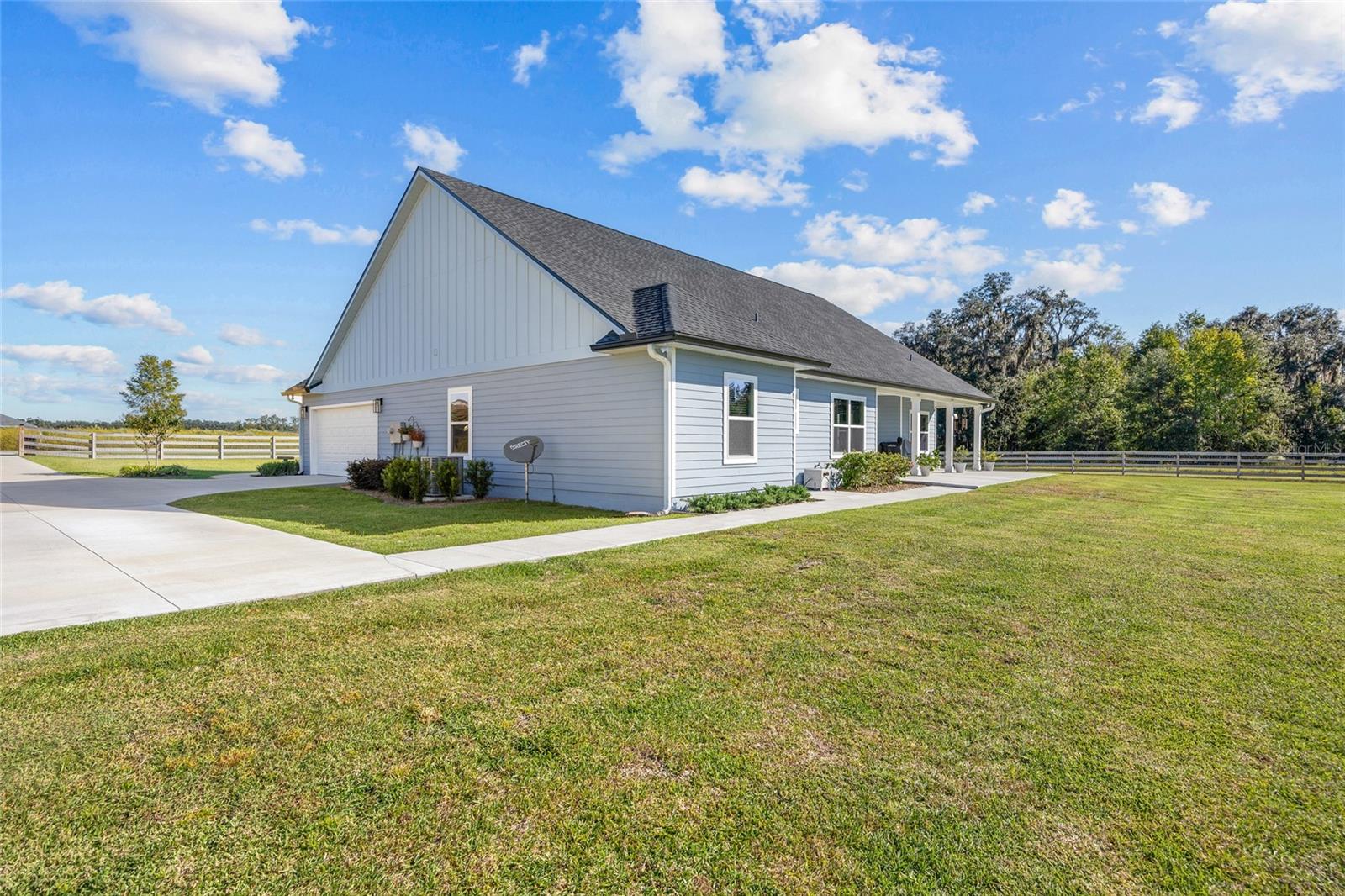 Image 28 of 39 For 10172 98th Path