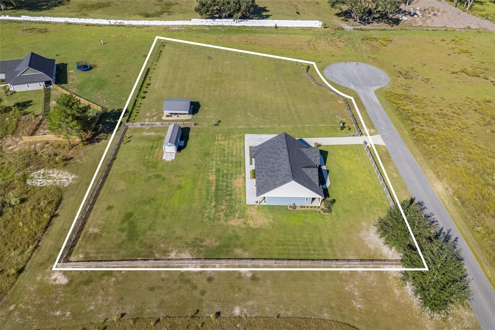 Image 35 of 39 For 10172 98th Path