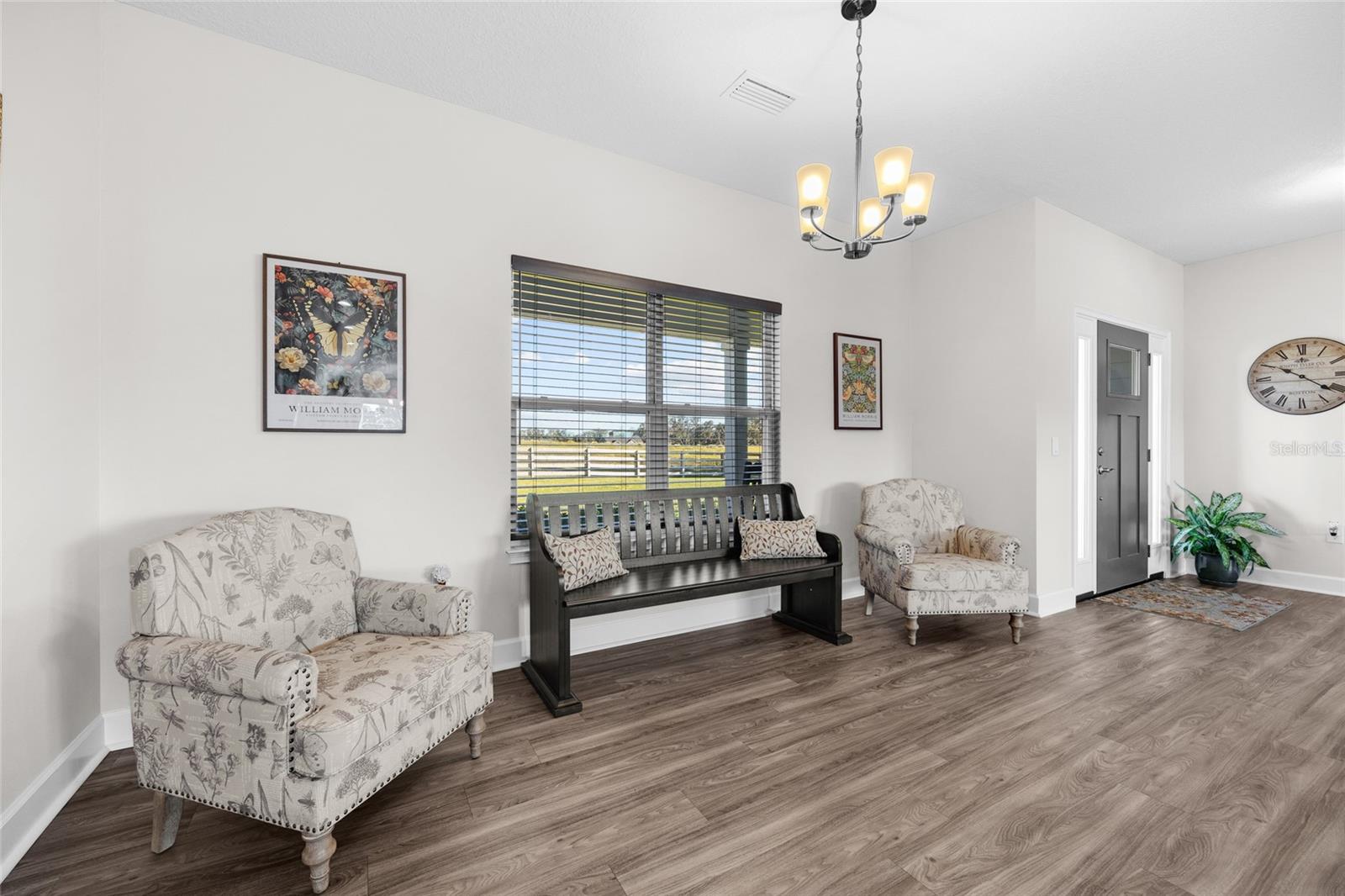 Image 4 of 39 For 10172 98th Path