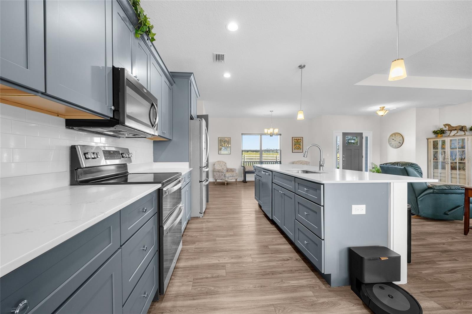 Image 9 of 39 For 10172 98th Path