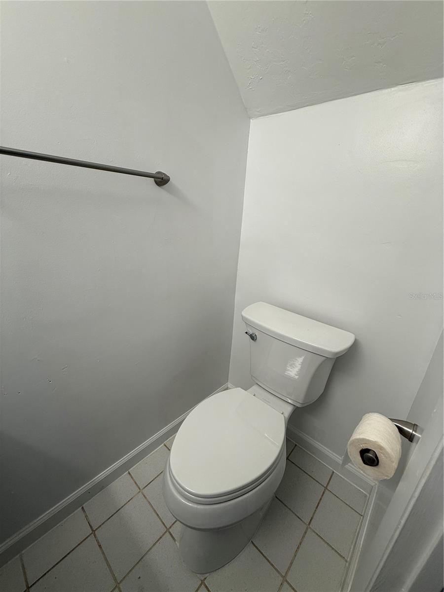 Image 18 of 35 For 914 59th Terrace B