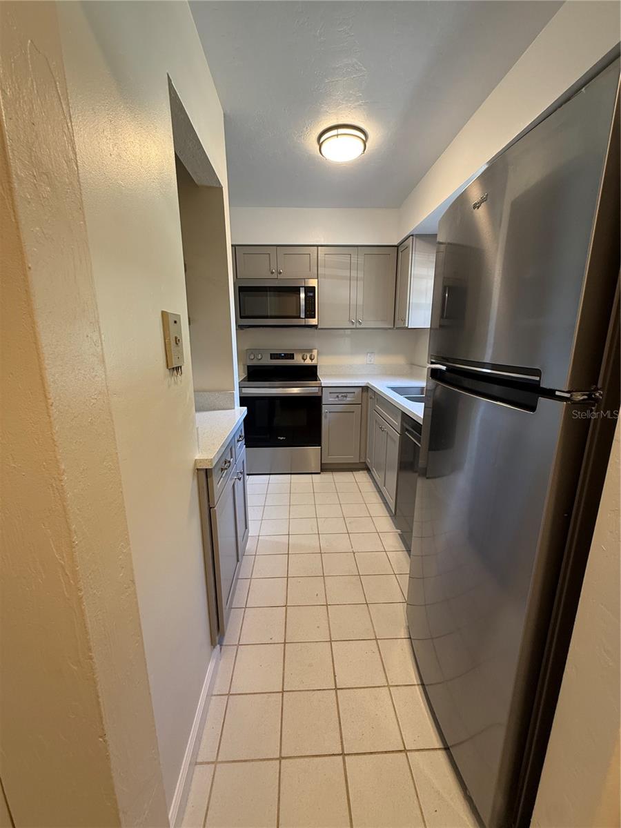 Image 3 of 35 For 914 59th Terrace B