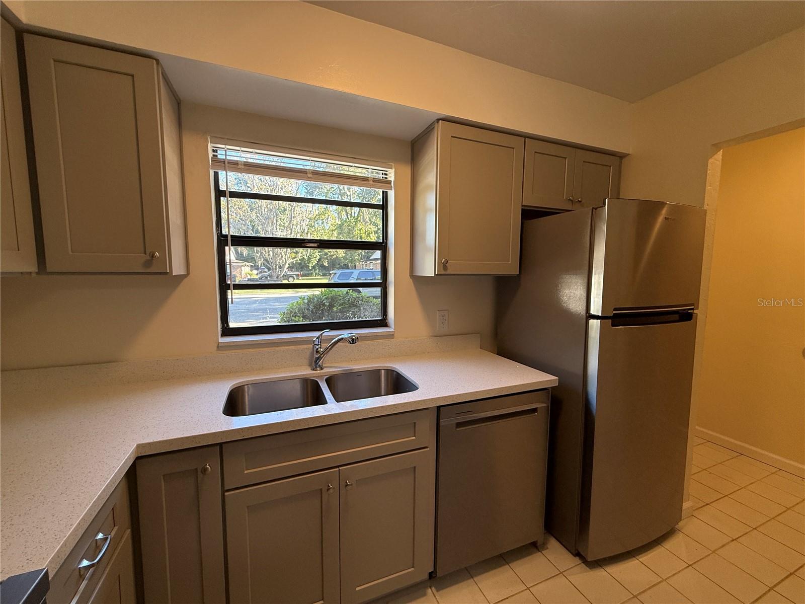 Image 5 of 35 For 914 59th Terrace B