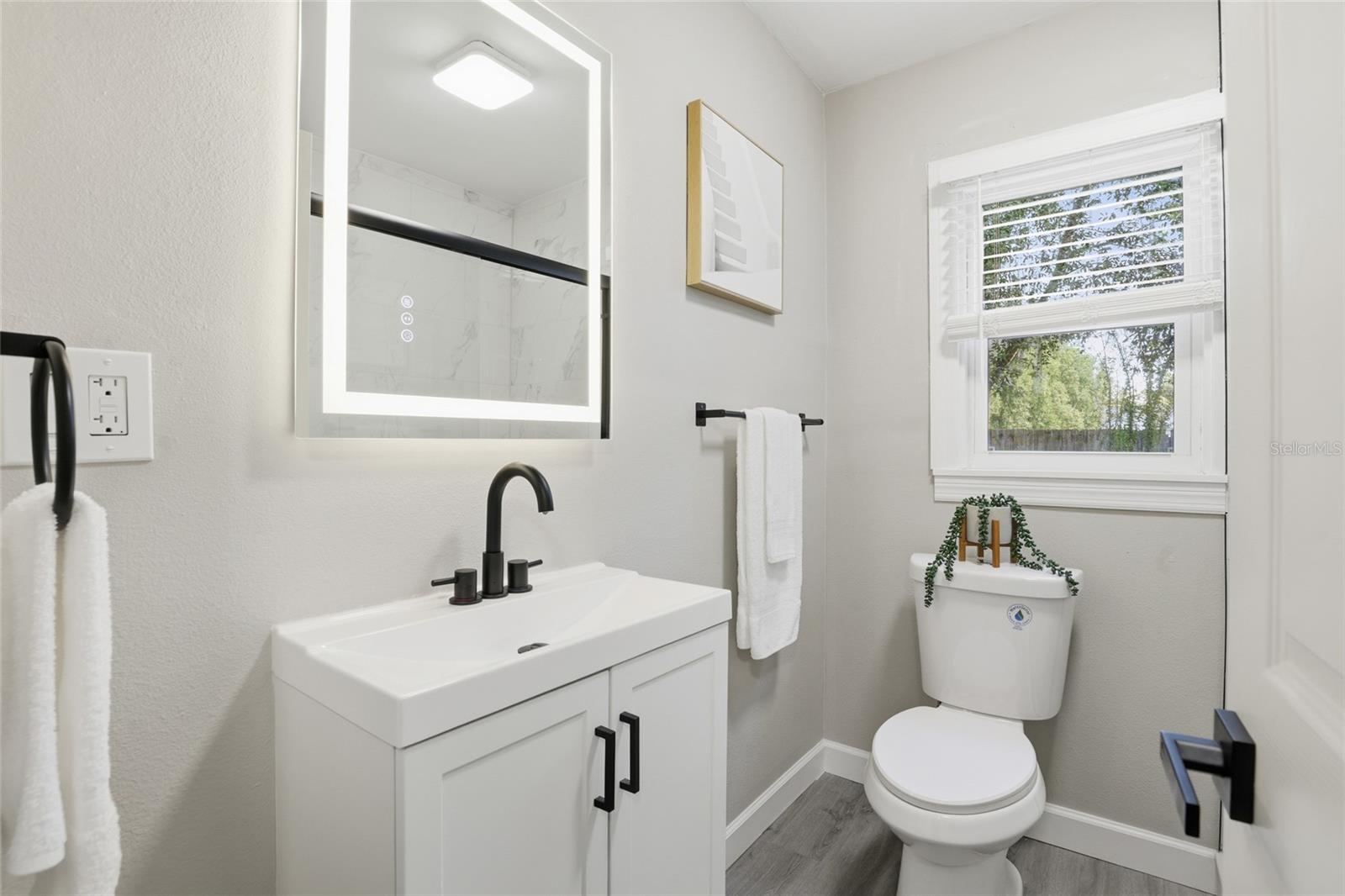 Image 13 of 22 For 301 6th Street