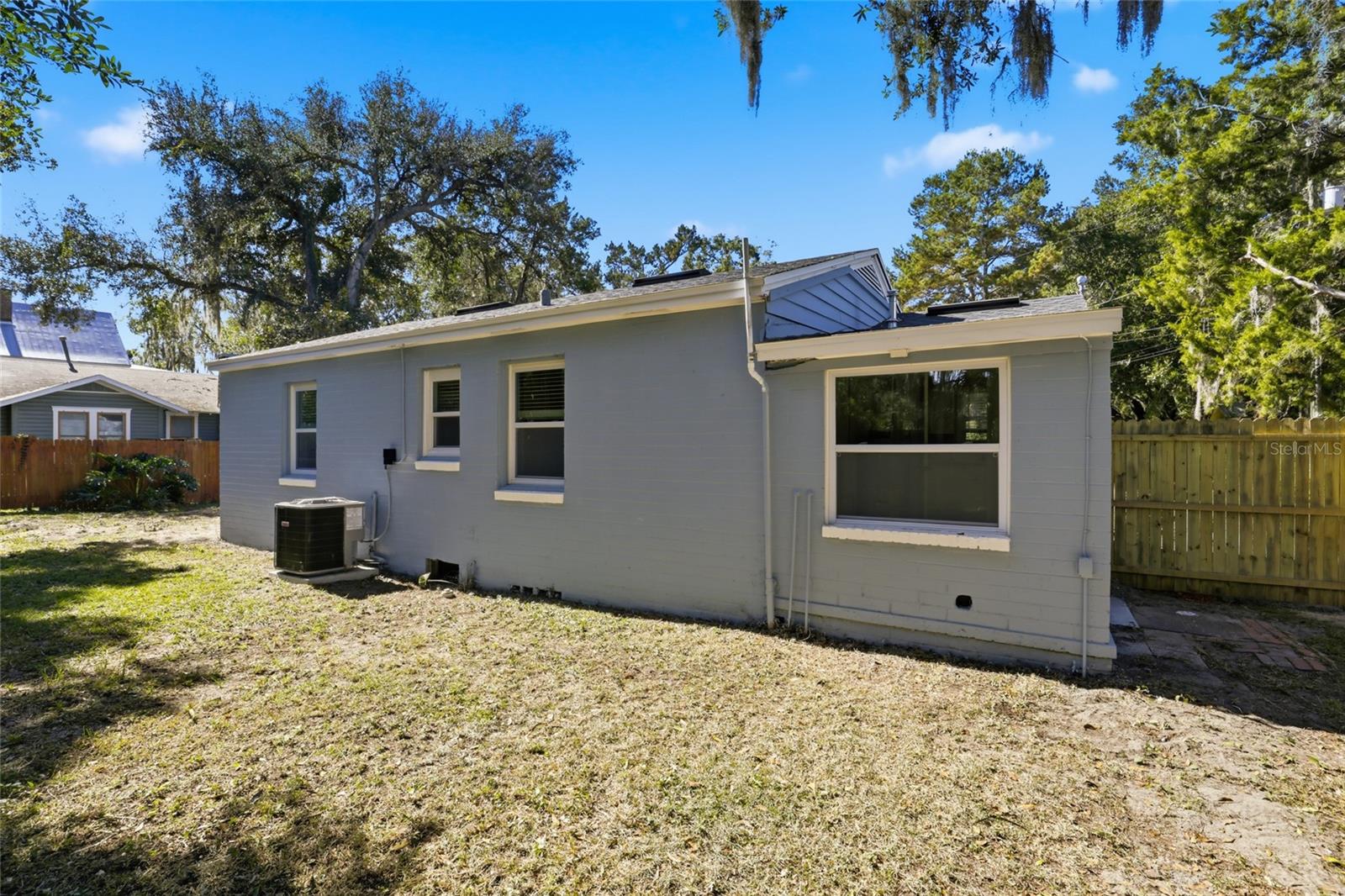 Image 21 of 22 For 301 6th Street