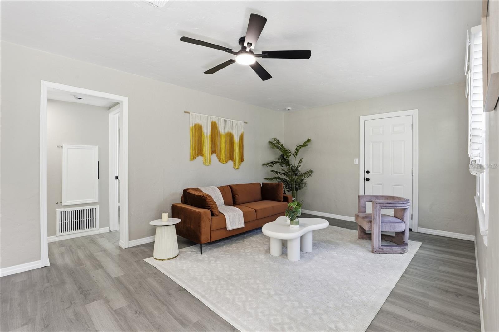 Image 5 of 22 For 301 6th Street