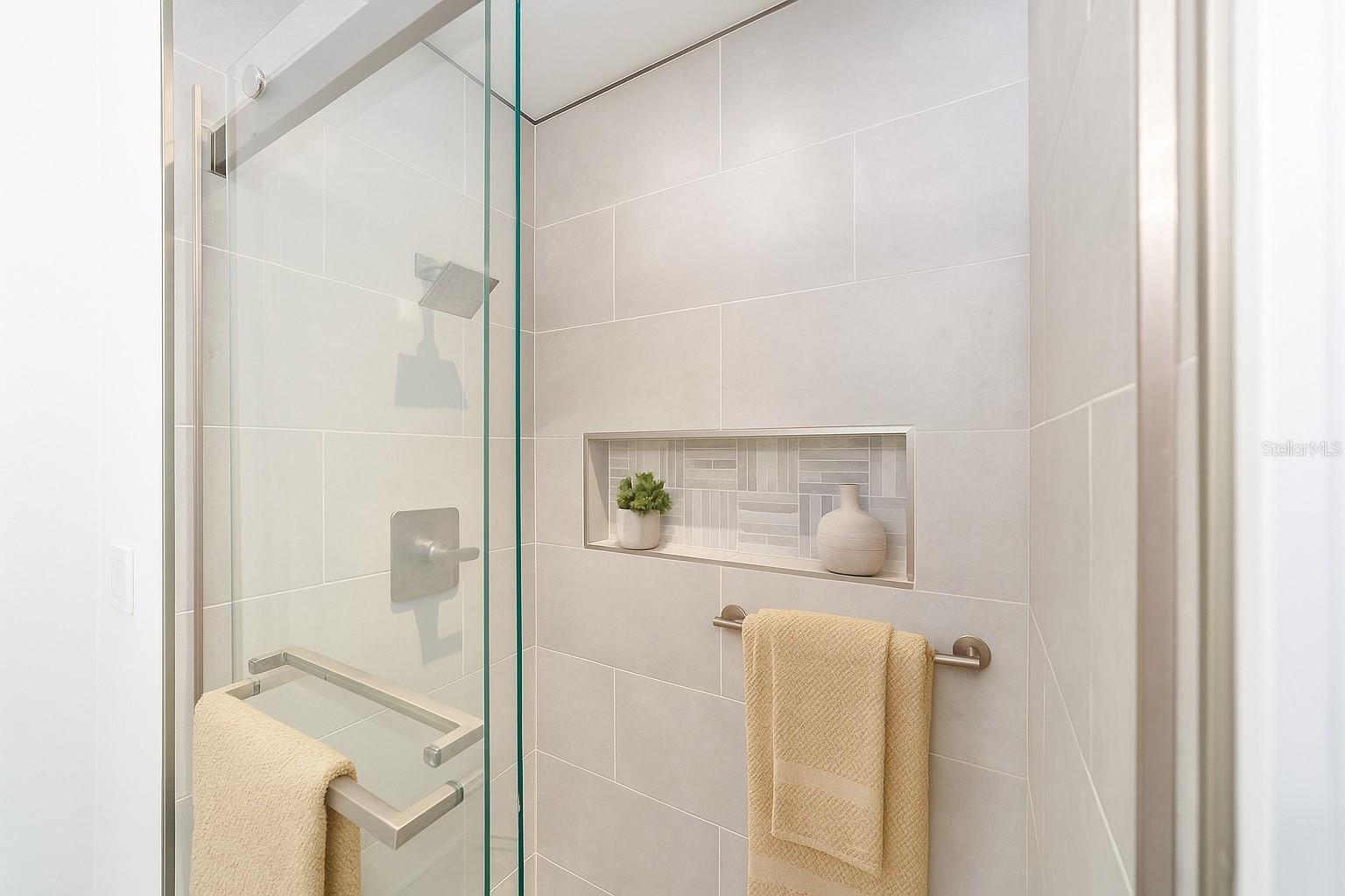 Image 31 of 43 For 4401 13th Avenue