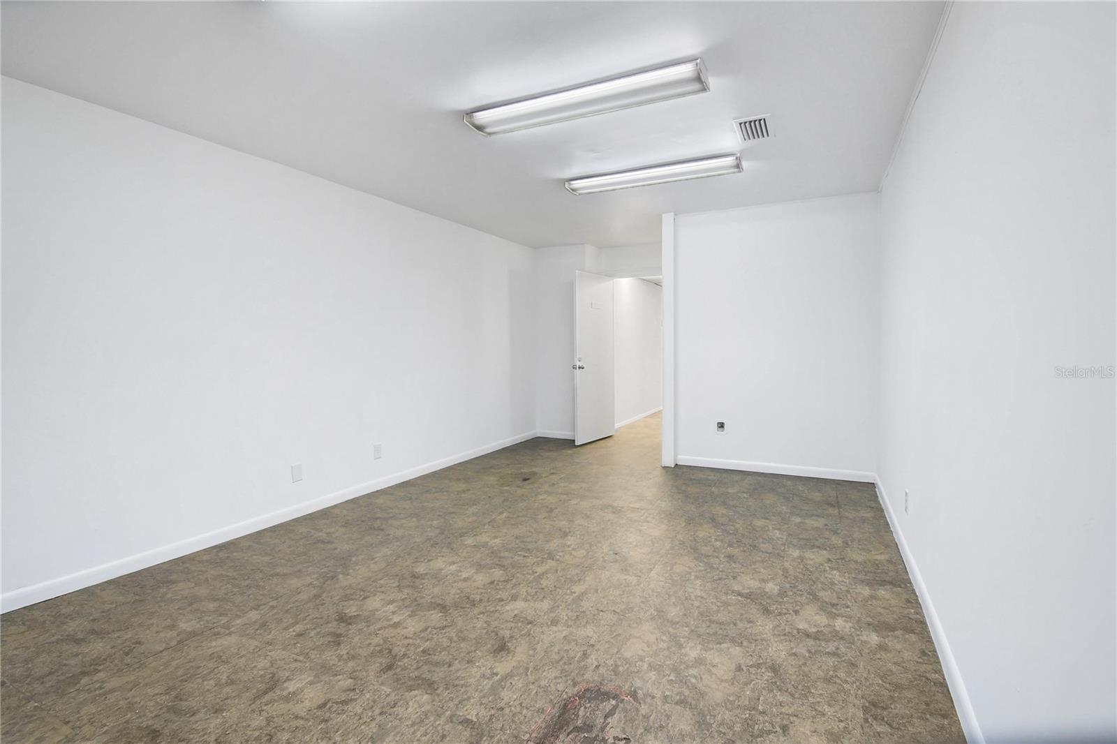 Image 13 of 29 For 1873 Everlee Road