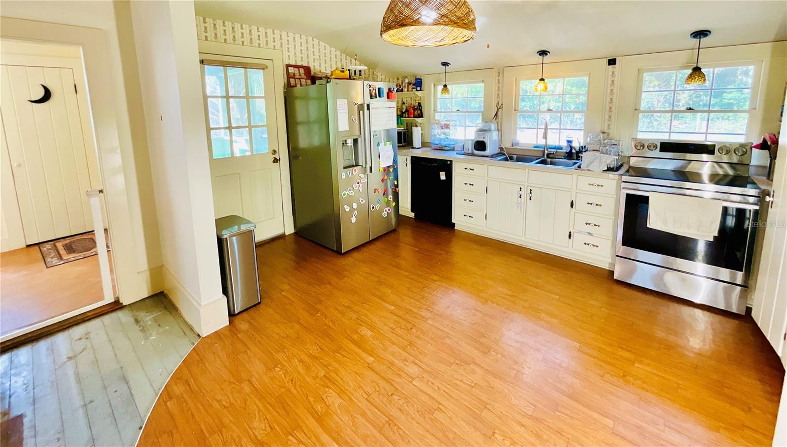 Image 20 of 57 For 5710 Trout Street