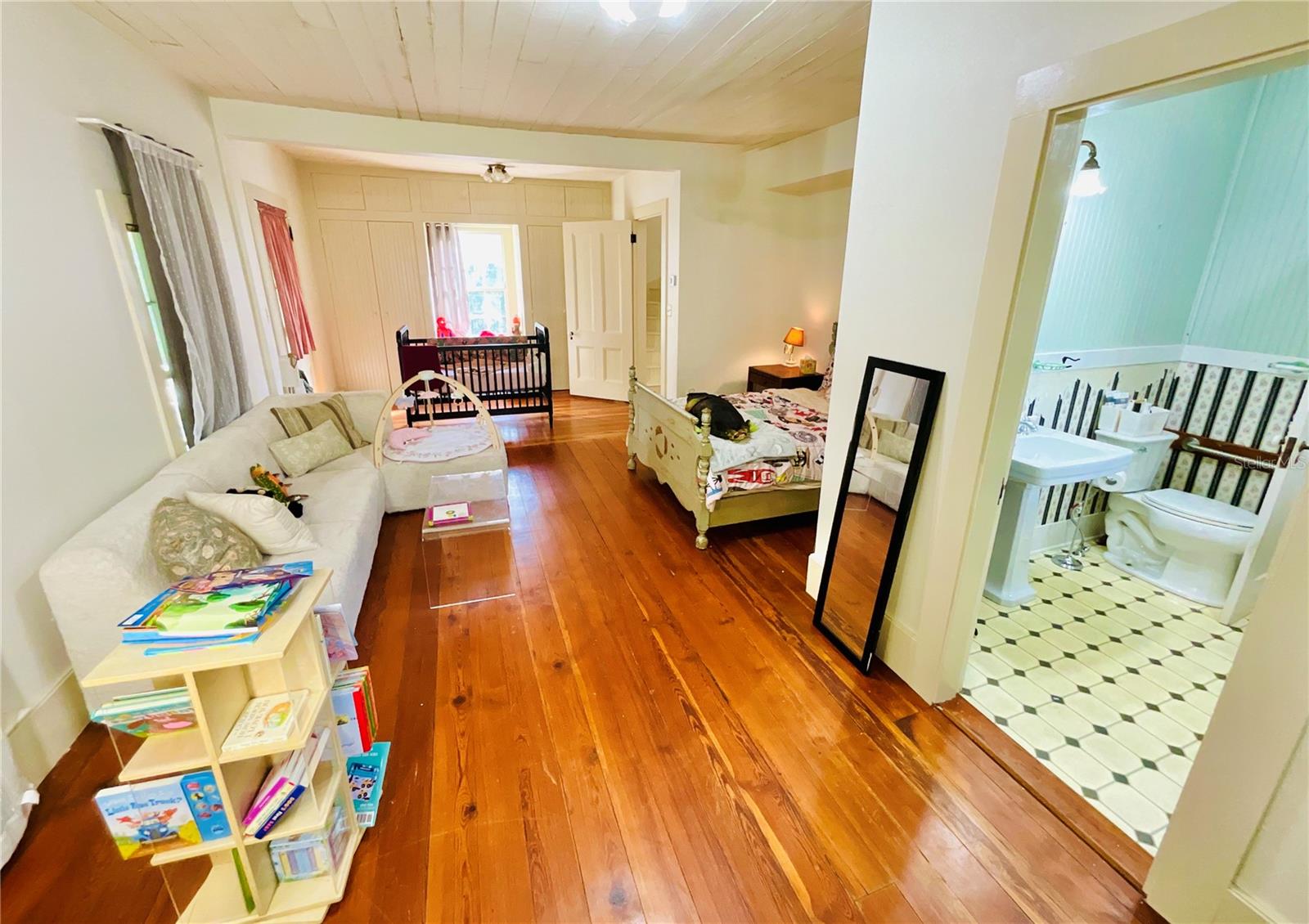 Image 27 of 57 For 5710 Trout Street