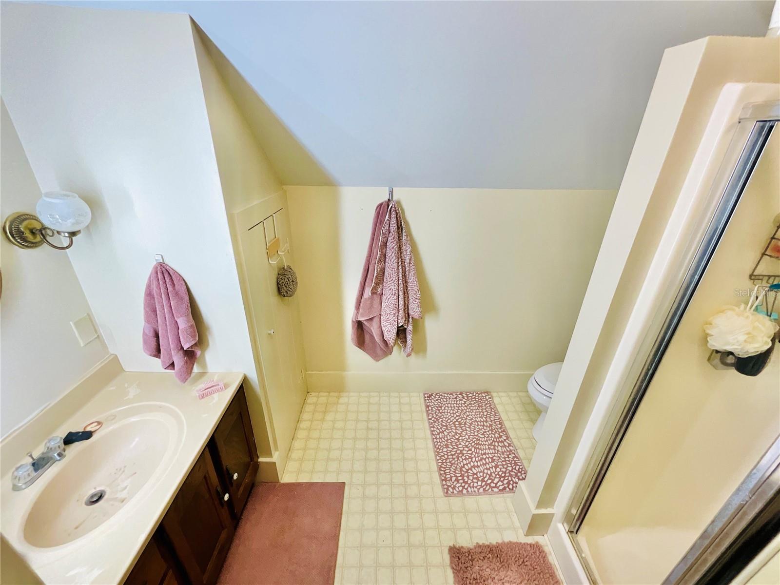 Image 31 of 57 For 5710 Trout Street