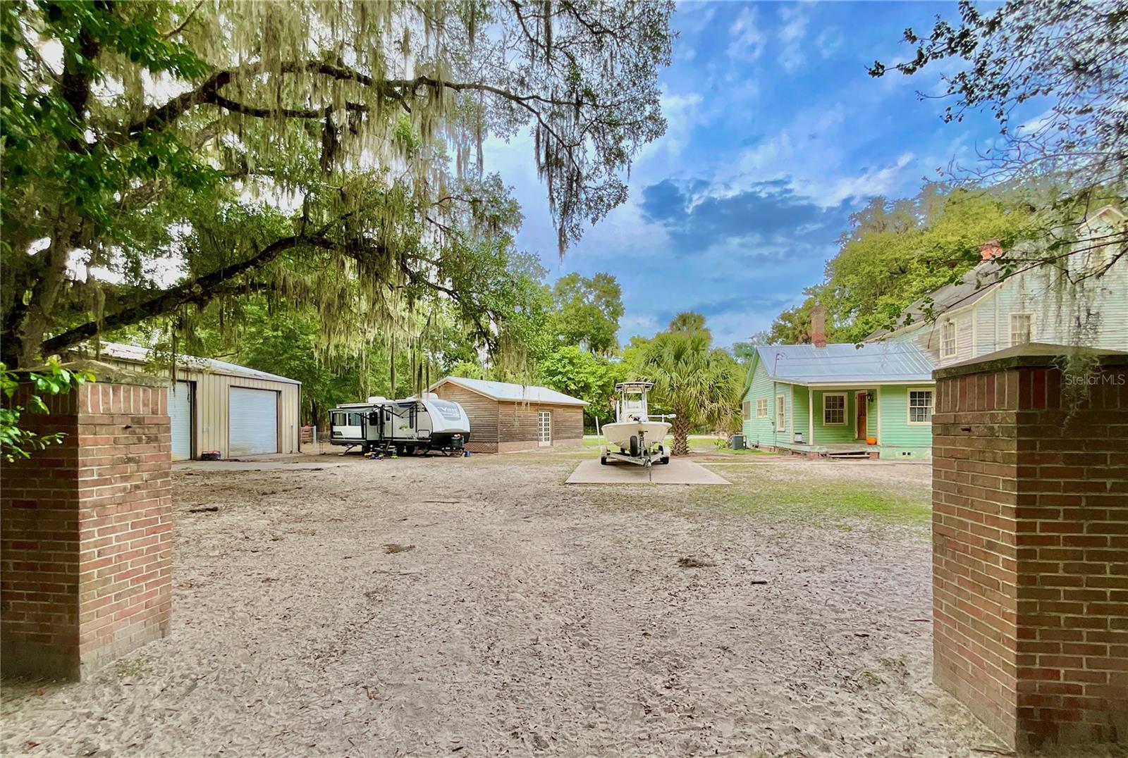 Image 32 of 57 For 5710 Trout Street