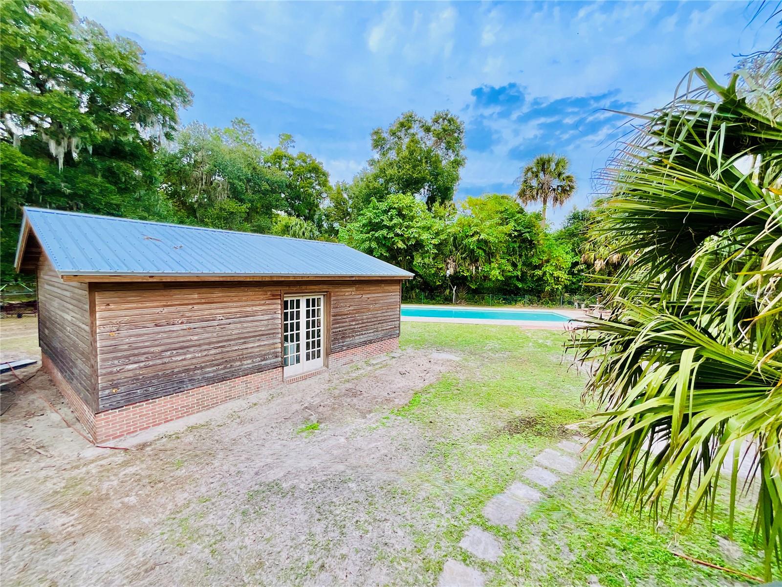 Image 34 of 57 For 5710 Trout Street