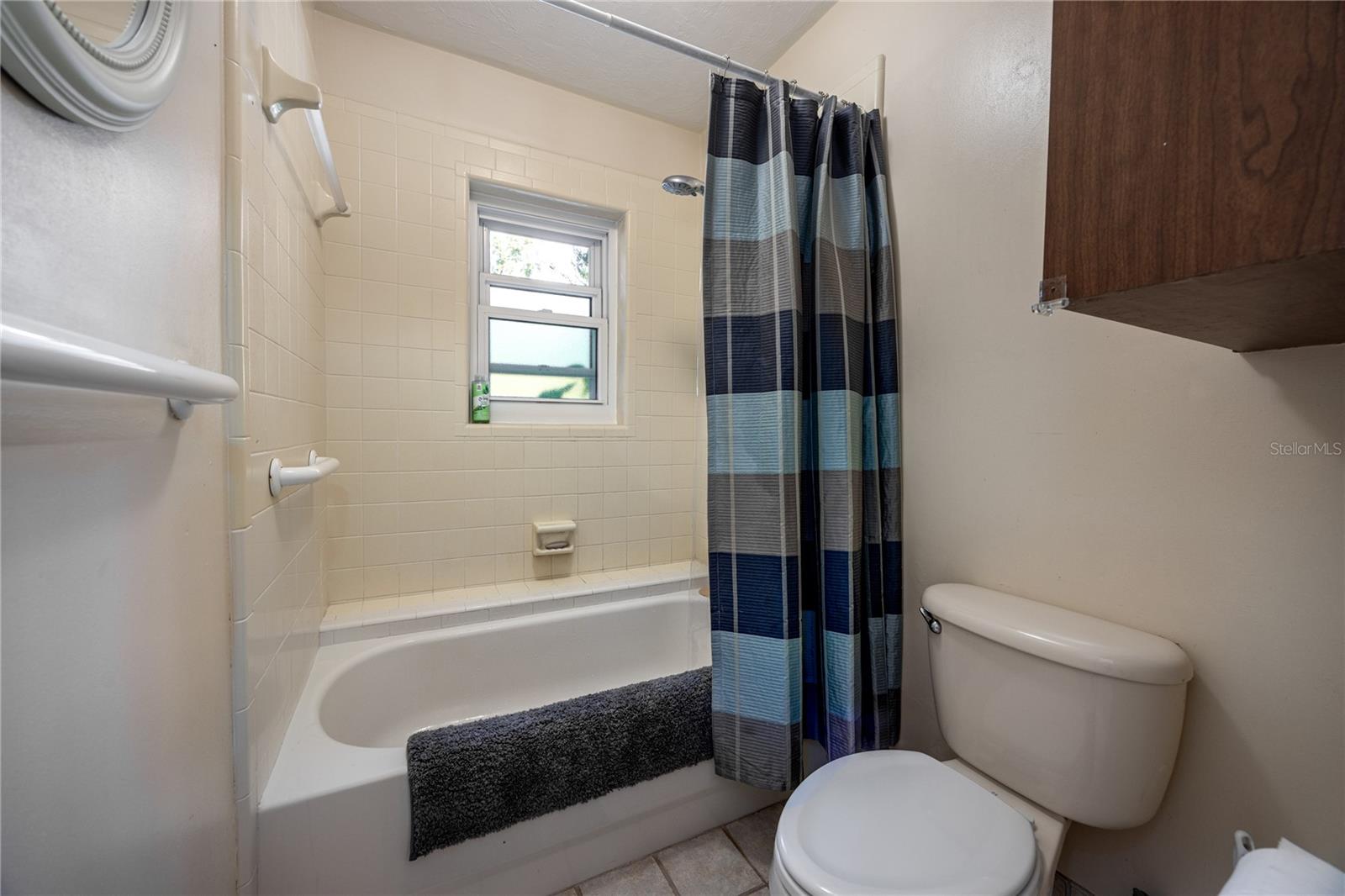 Image 14 of 44 For 11440 Archer Road