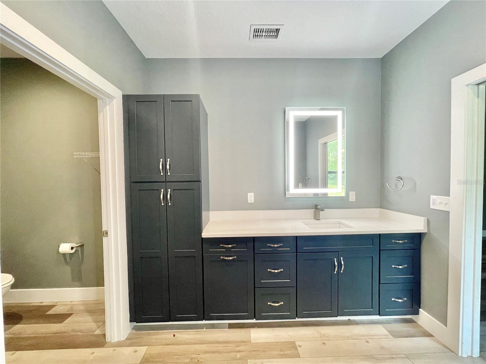 Image 15 of 56 For 10620 10th Terrace