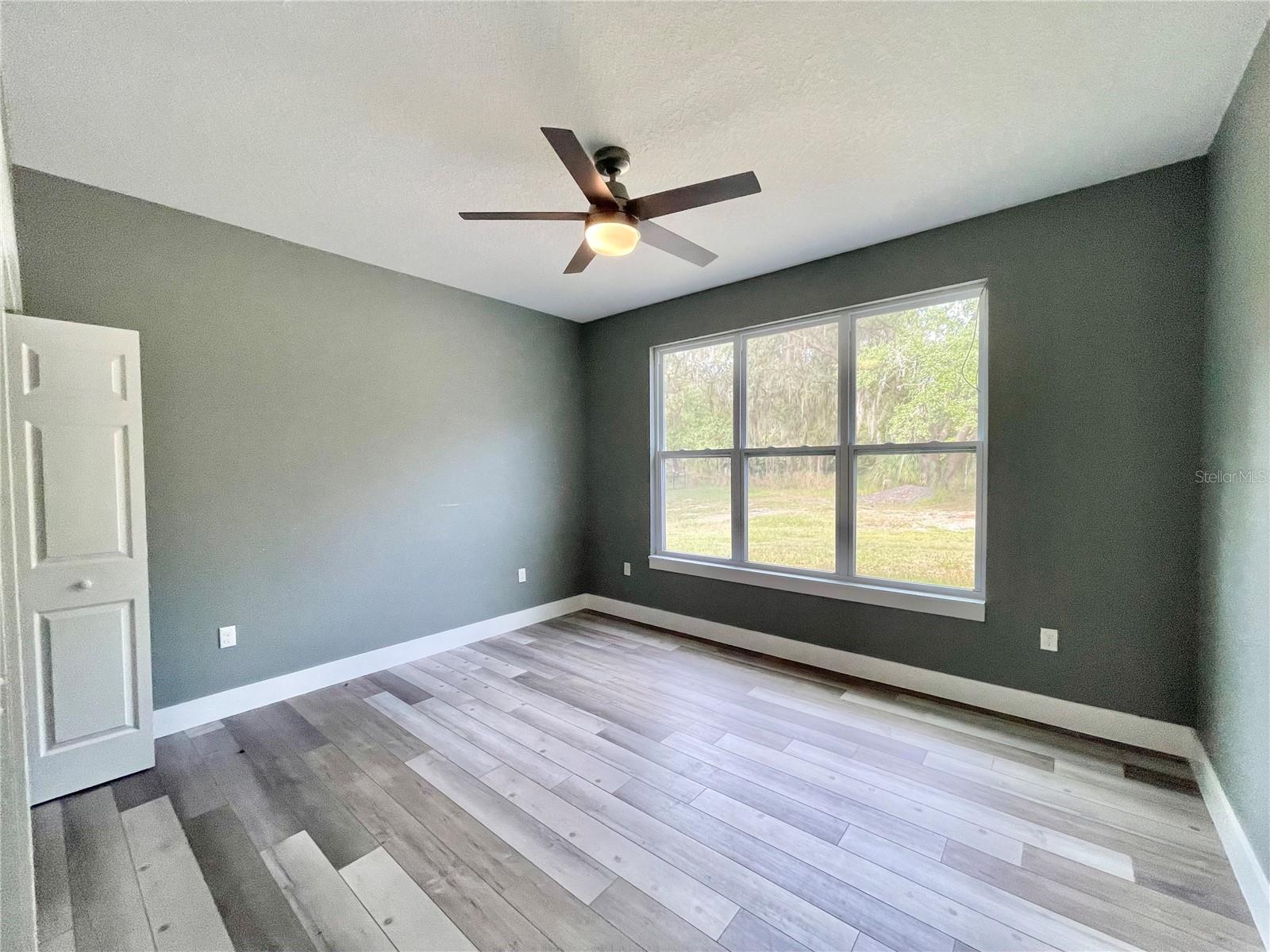 Image 23 of 56 For 10620 10th Terrace