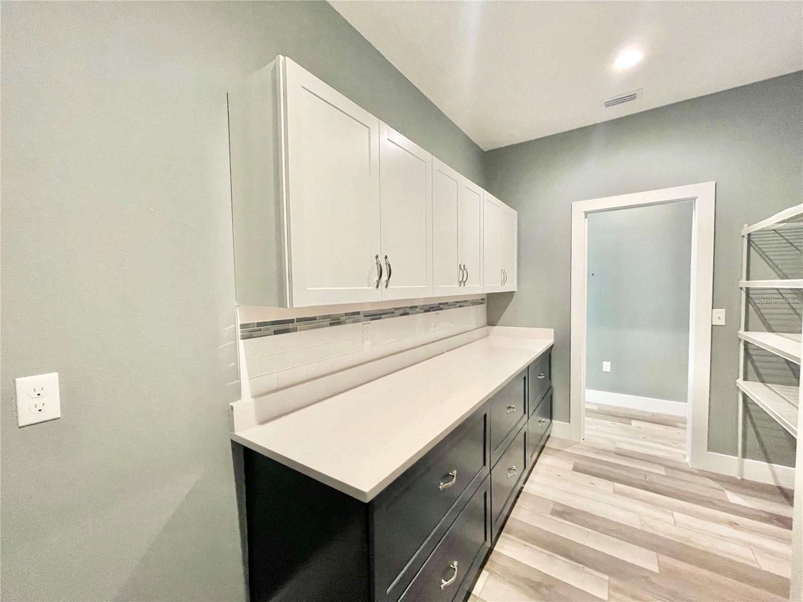 Image 32 of 56 For 10620 10th Terrace