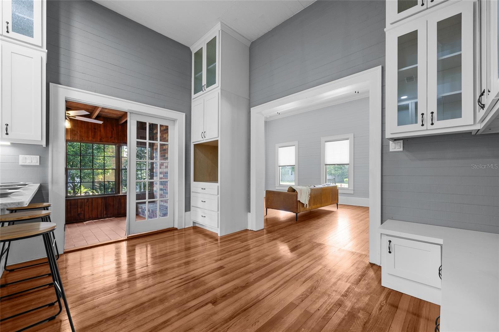 Image 12 of 39 For 18406 High Springs Main Street