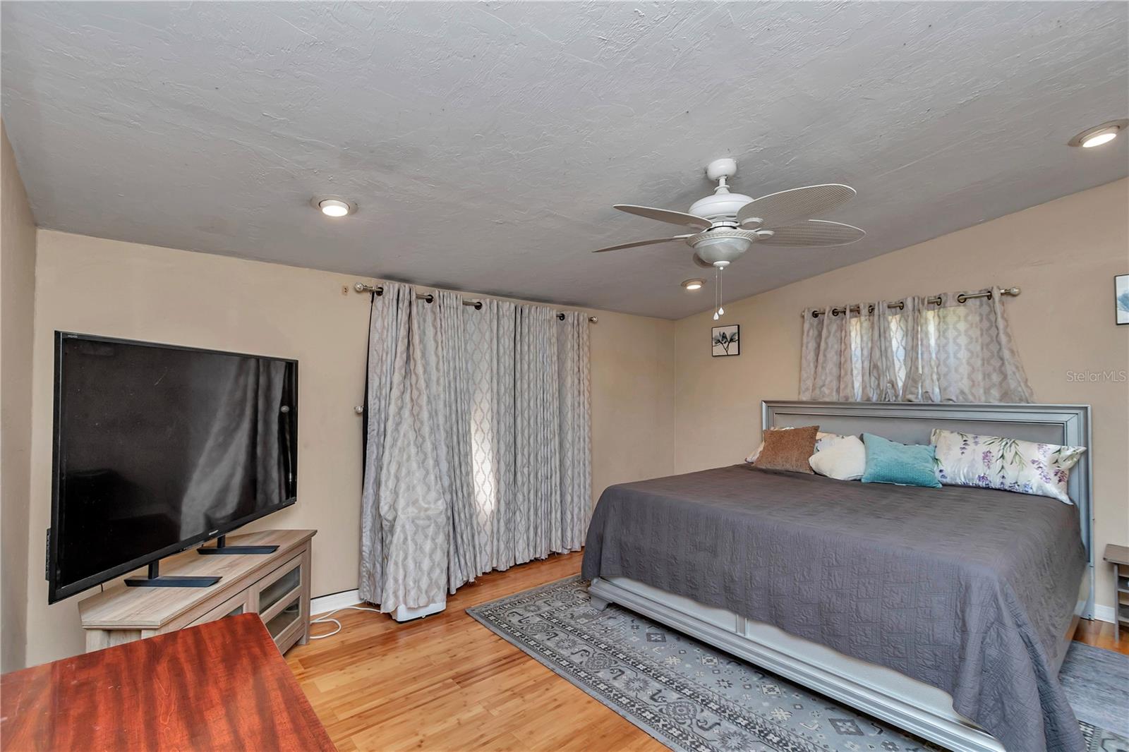 Image 17 of 49 For 14113 201st Terrace