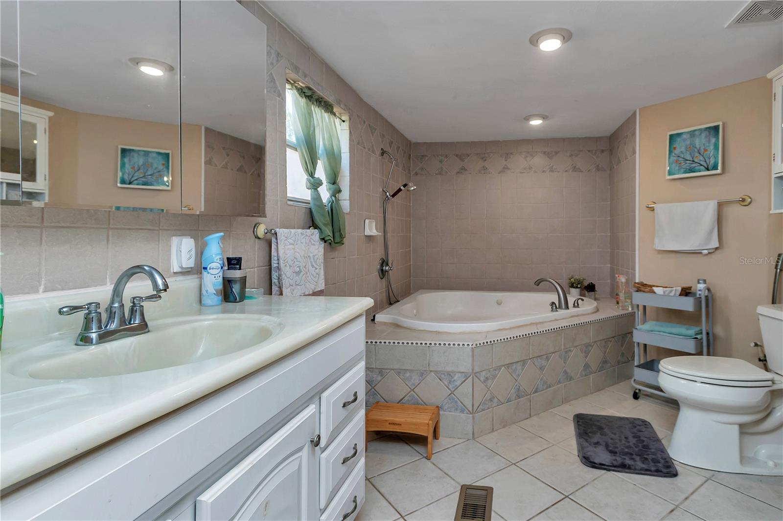 Image 19 of 49 For 14113 201st Terrace