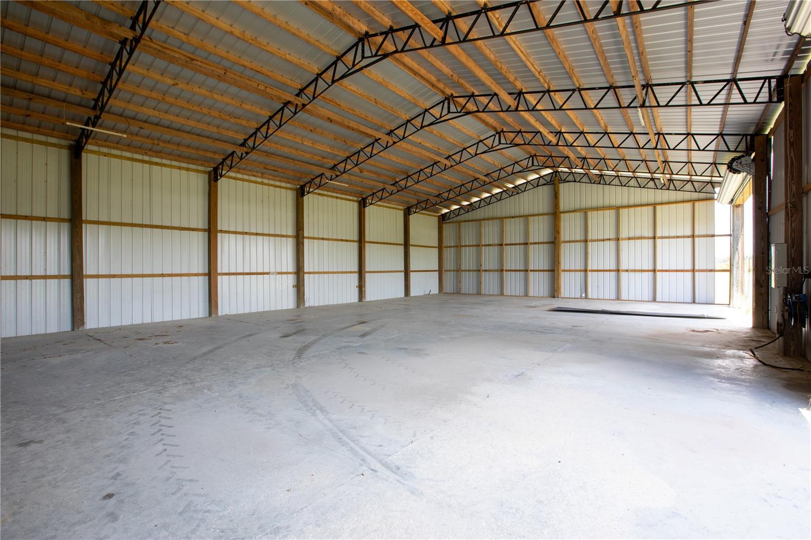 Image 16 of 21 For 9422 State Road 121