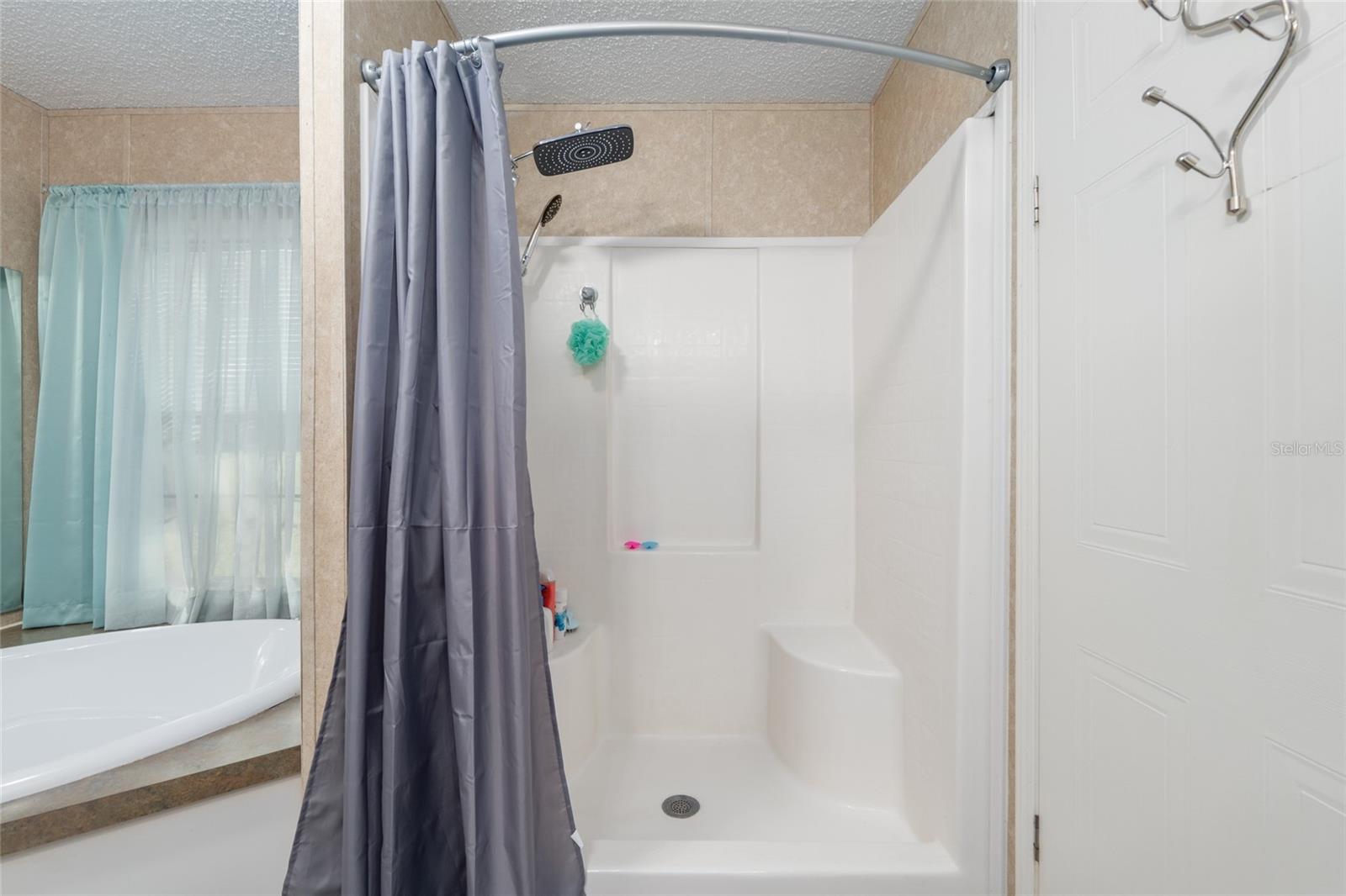 Image 25 of 57 For 760 Barney Street