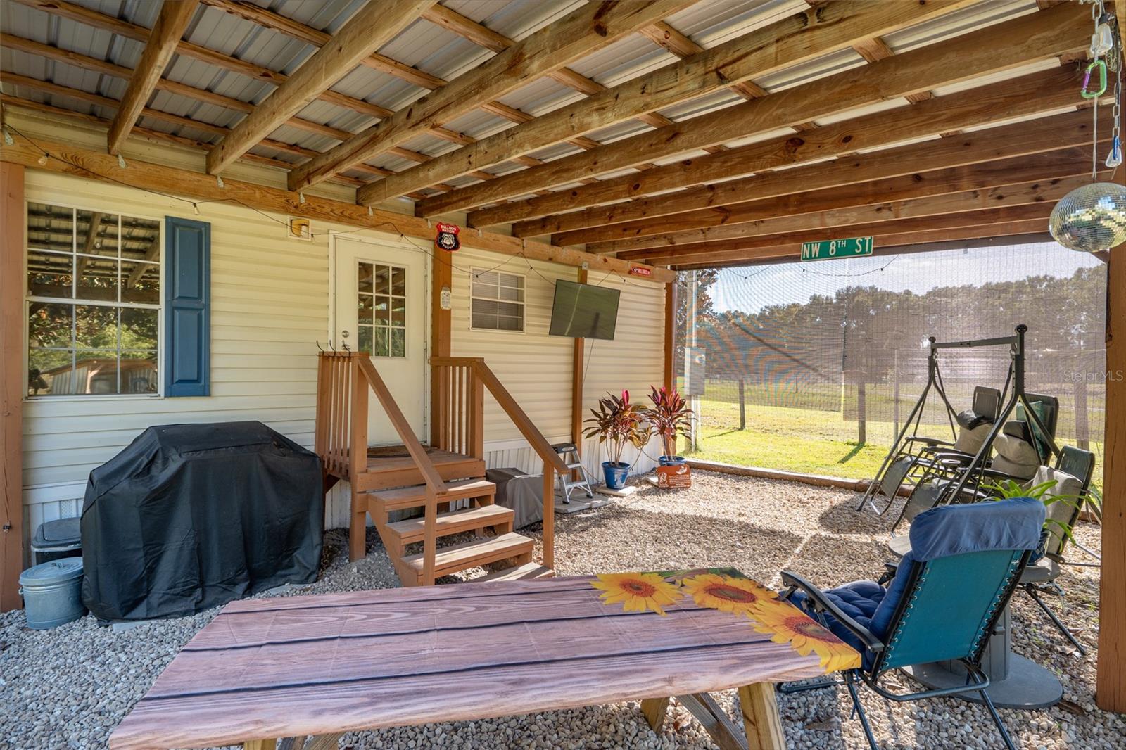 Image 32 of 57 For 760 Barney Street