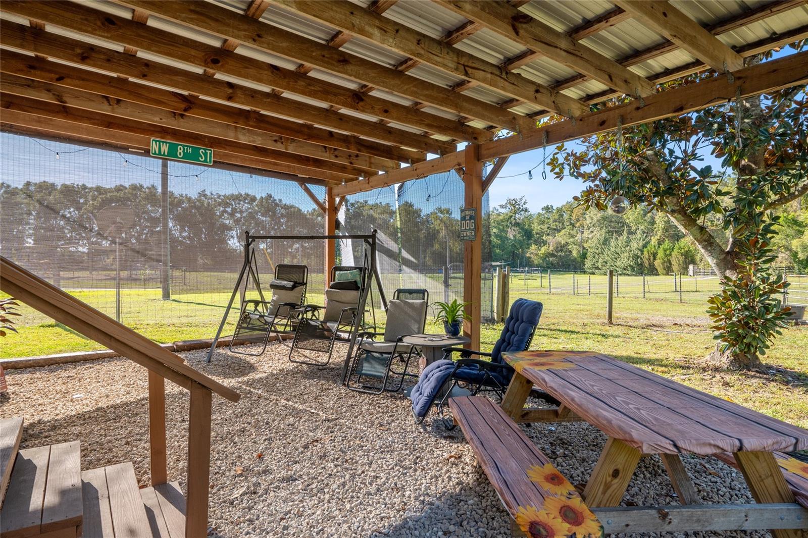 Image 34 of 57 For 760 Barney Street