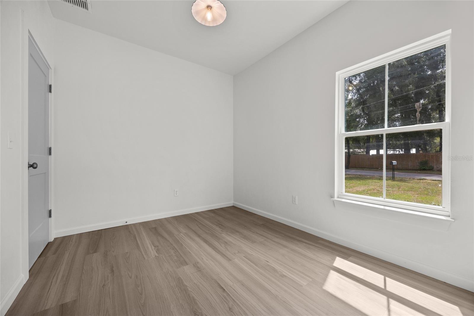 Image 20 of 25 For 26528 2nd Avenue