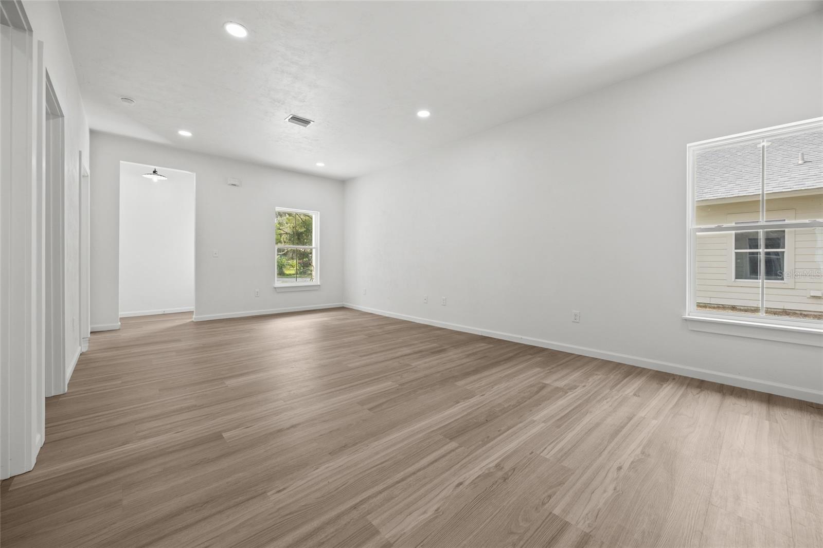 Image 8 of 25 For 26528 2nd Avenue