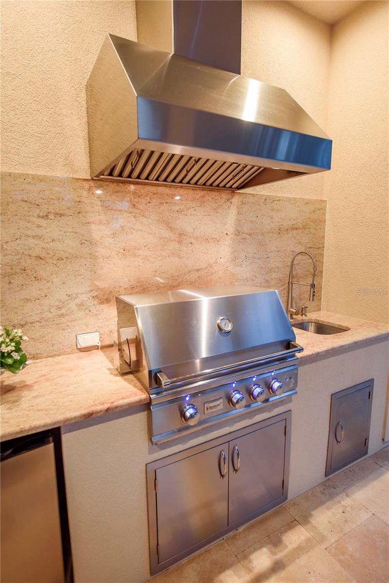 Image 17 of 100 For 3841 69th Avenue