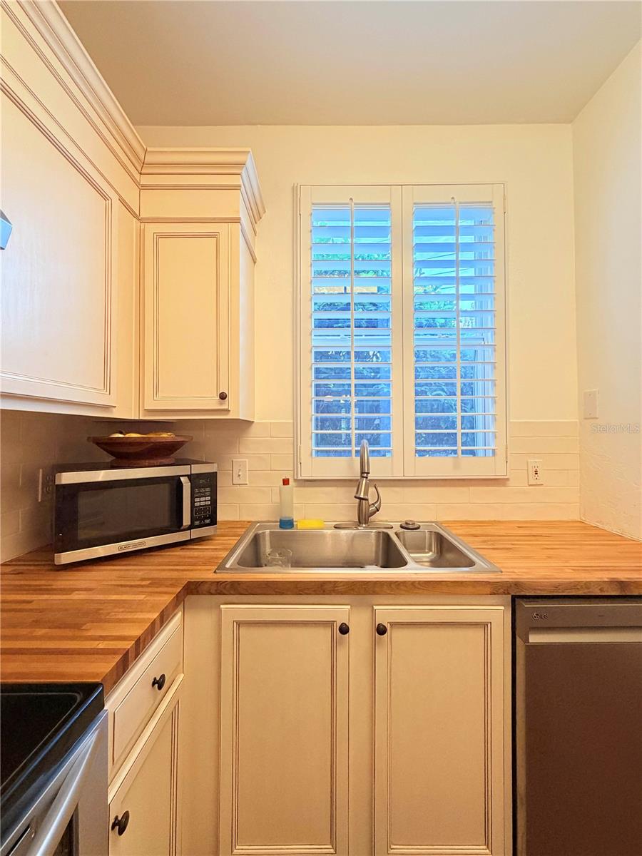 Image 9 of 48 For 3521 30th Way 105