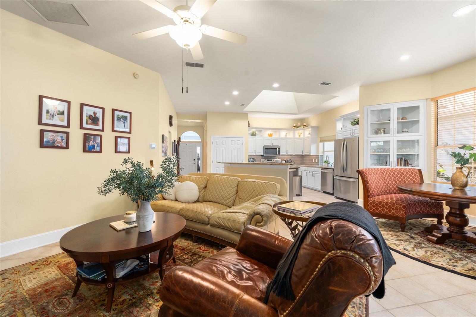 Image 14 of 41 For 10232 52nd Avenue