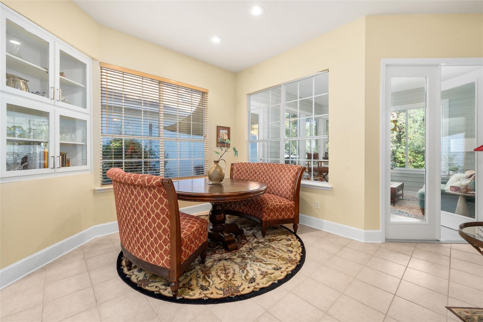 Image 16 of 41 For 10232 52nd Avenue