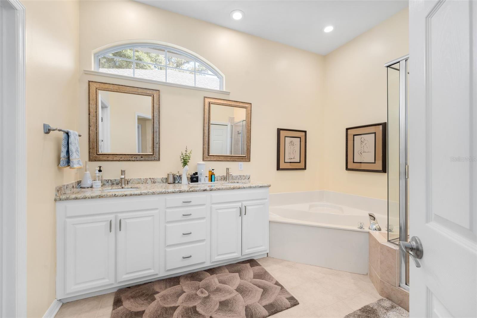 Image 21 of 41 For 10232 52nd Avenue