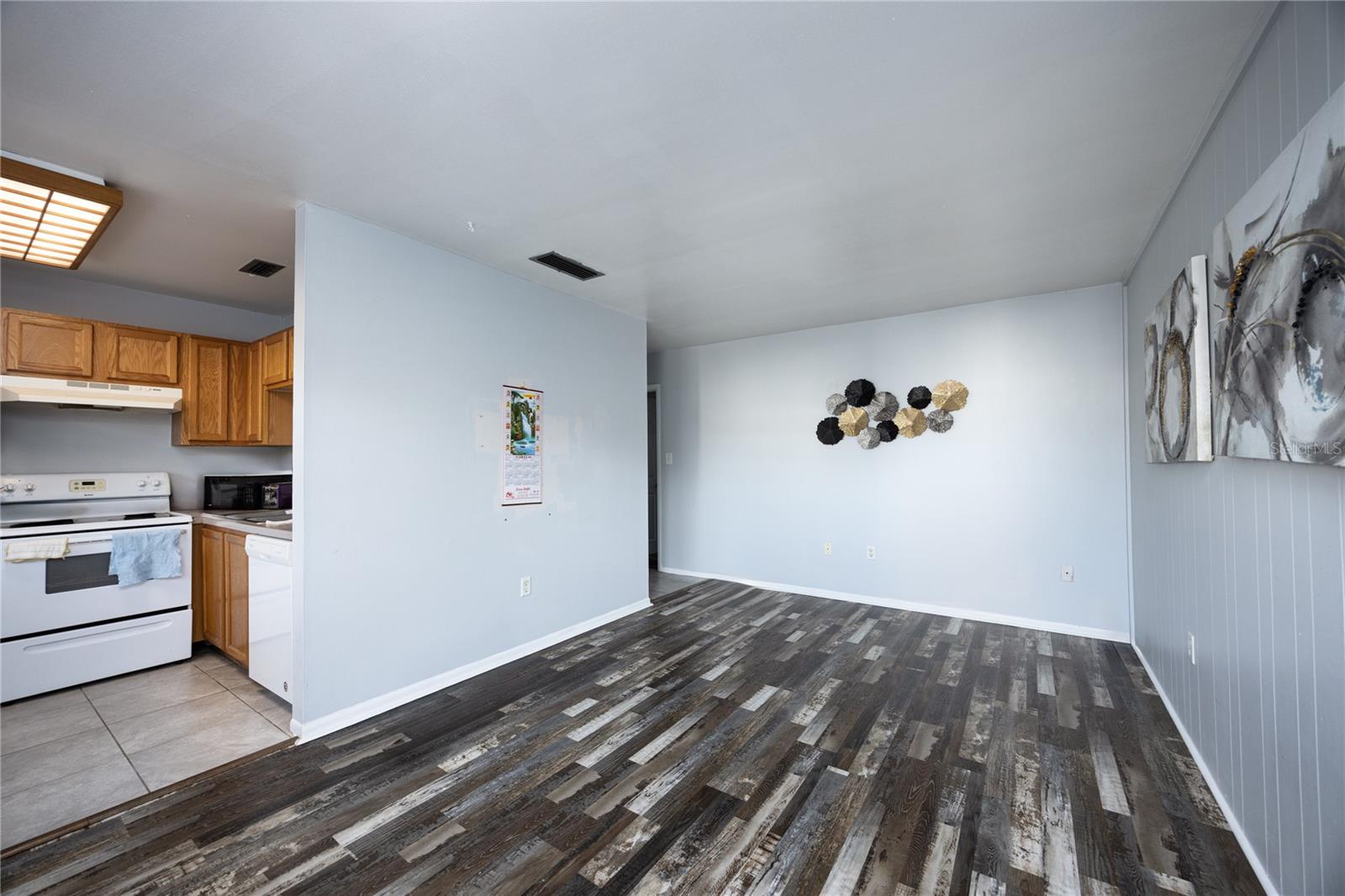 Image 3 of 11 For 501 15th Avenue 12