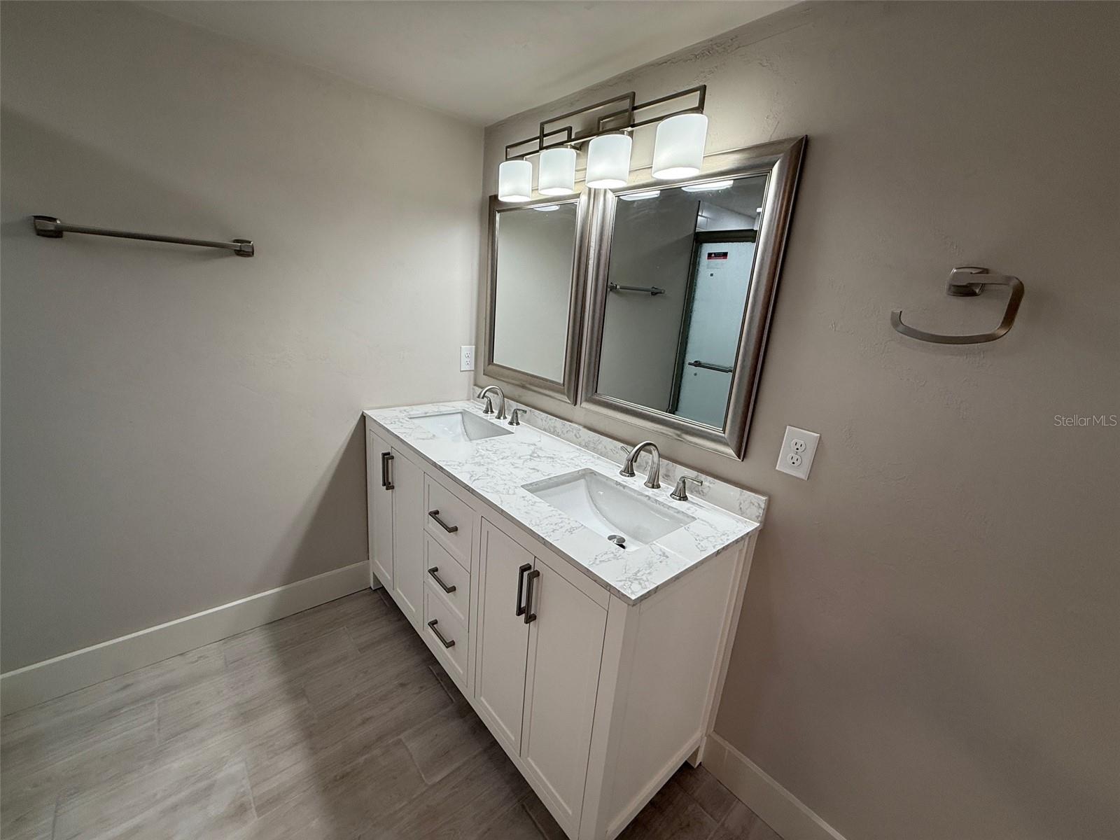 Image 16 of 36 For 1217 4th Street