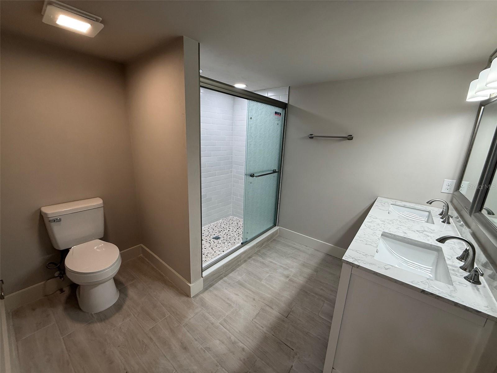 Image 17 of 36 For 1217 4th Street