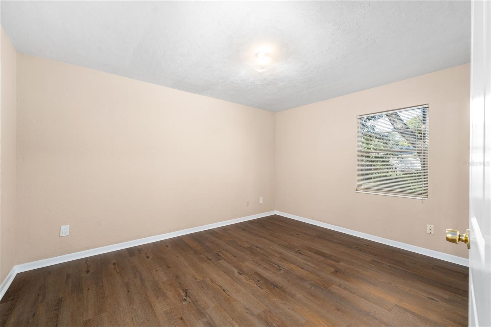 Image 18 of 31 For 2903 62nd Avenue