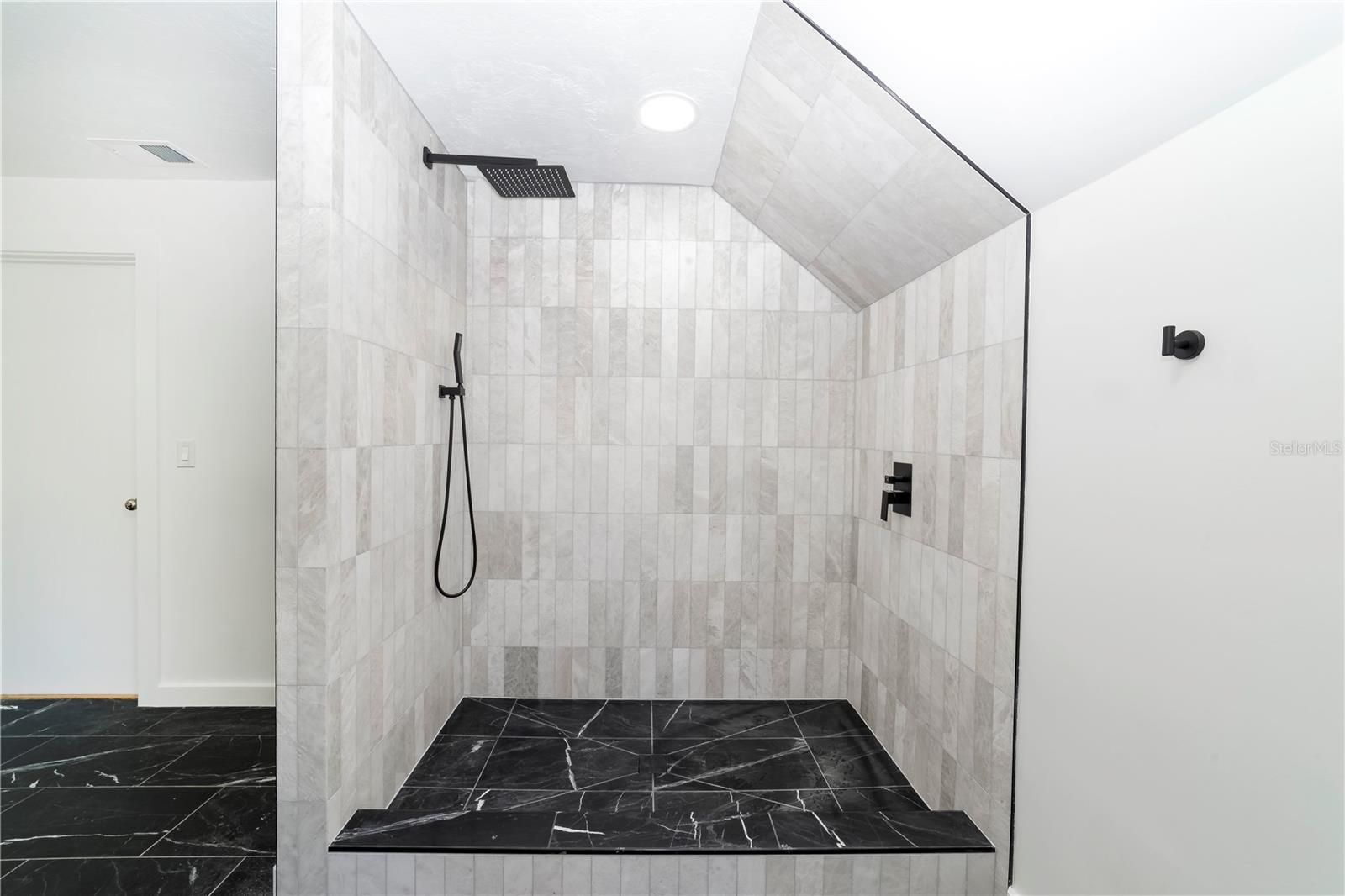 Image 24 of 53 For 5629 97th Street