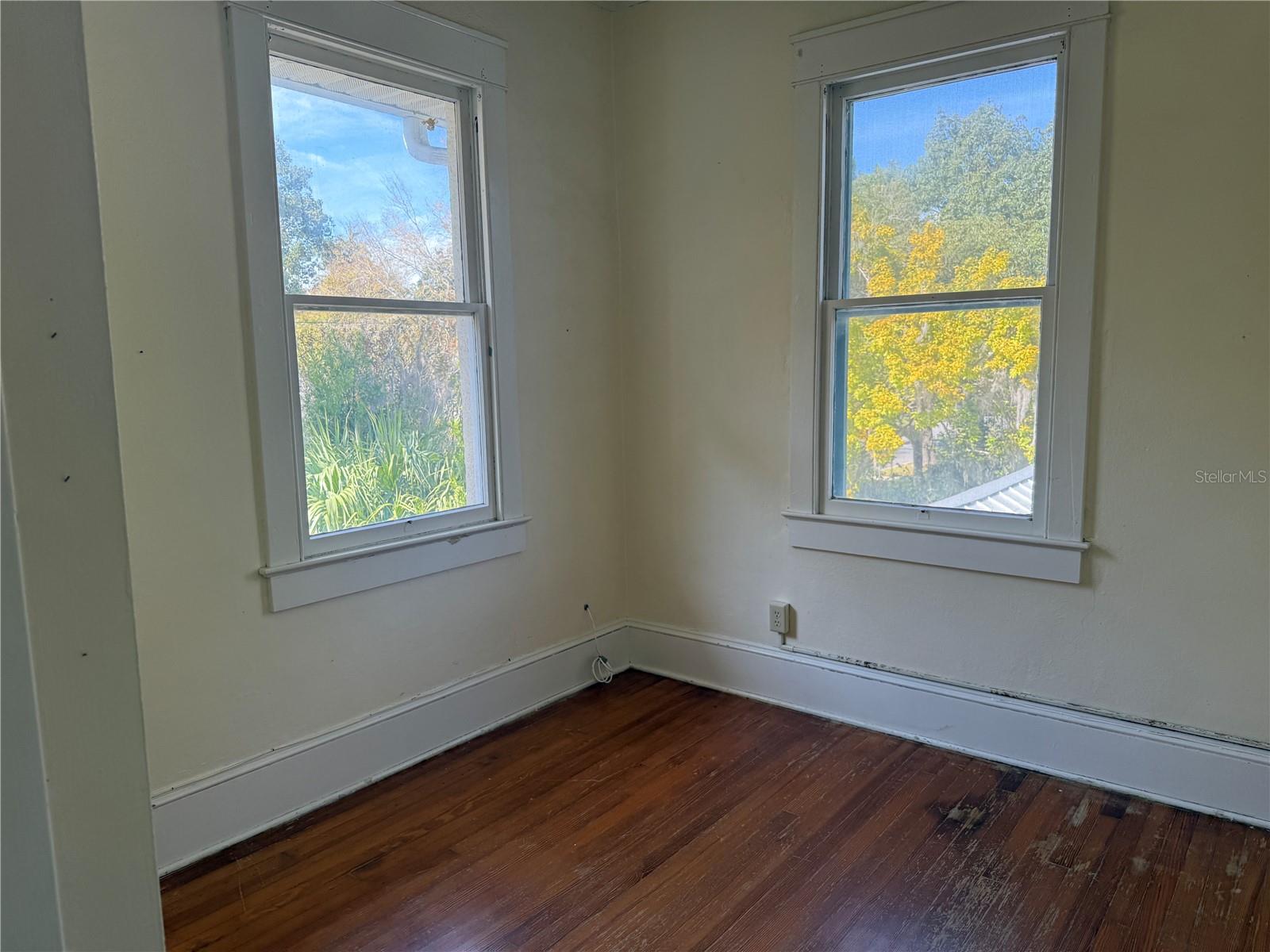 Image 11 of 17 For 404 10th Avenue