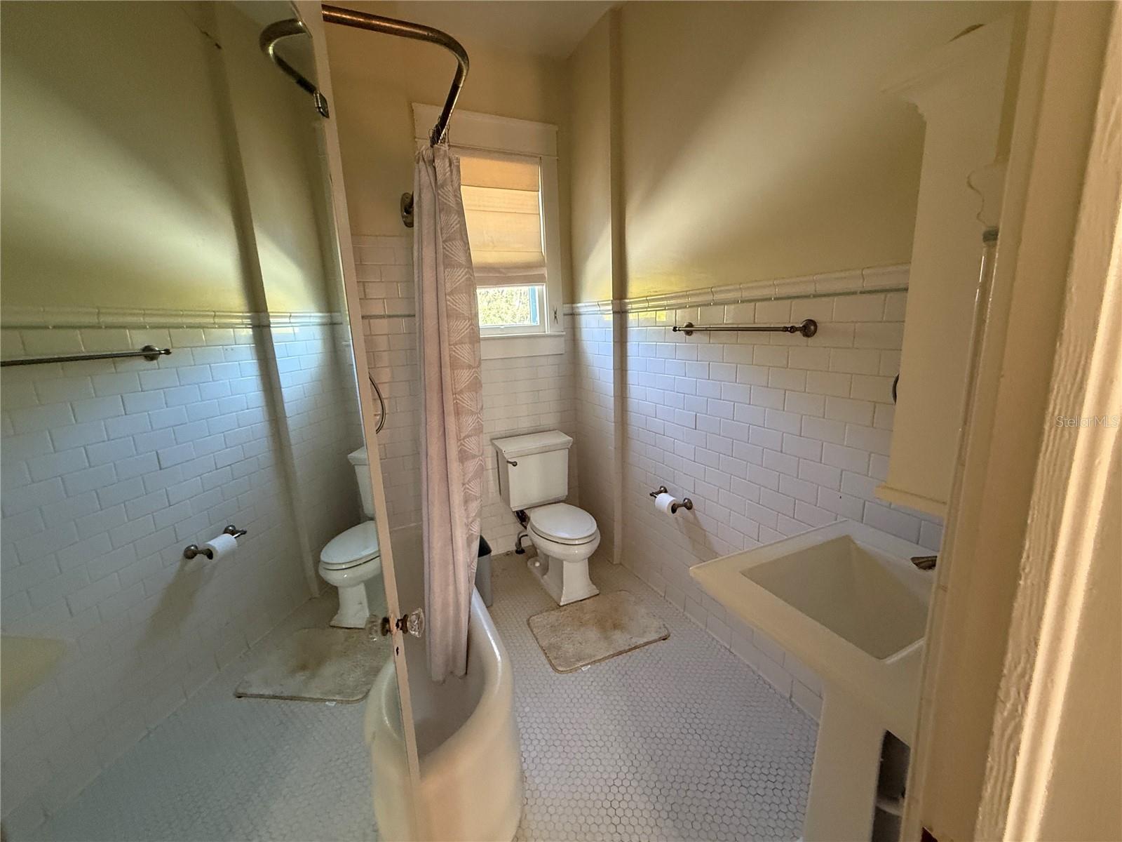 Image 12 of 17 For 404 10th Avenue