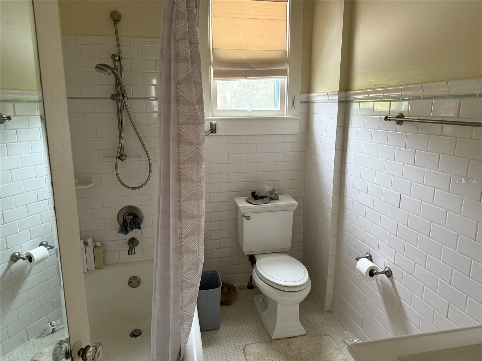 Image 17 of 17 For 404 10th Avenue